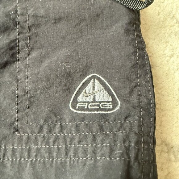 Vintage Nike ACG Nylon Shorts - Picture 3 of 4